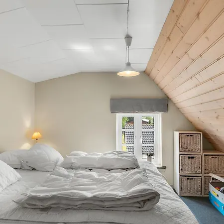 Vakantiehuis Cozy In With Wifi Glesborg